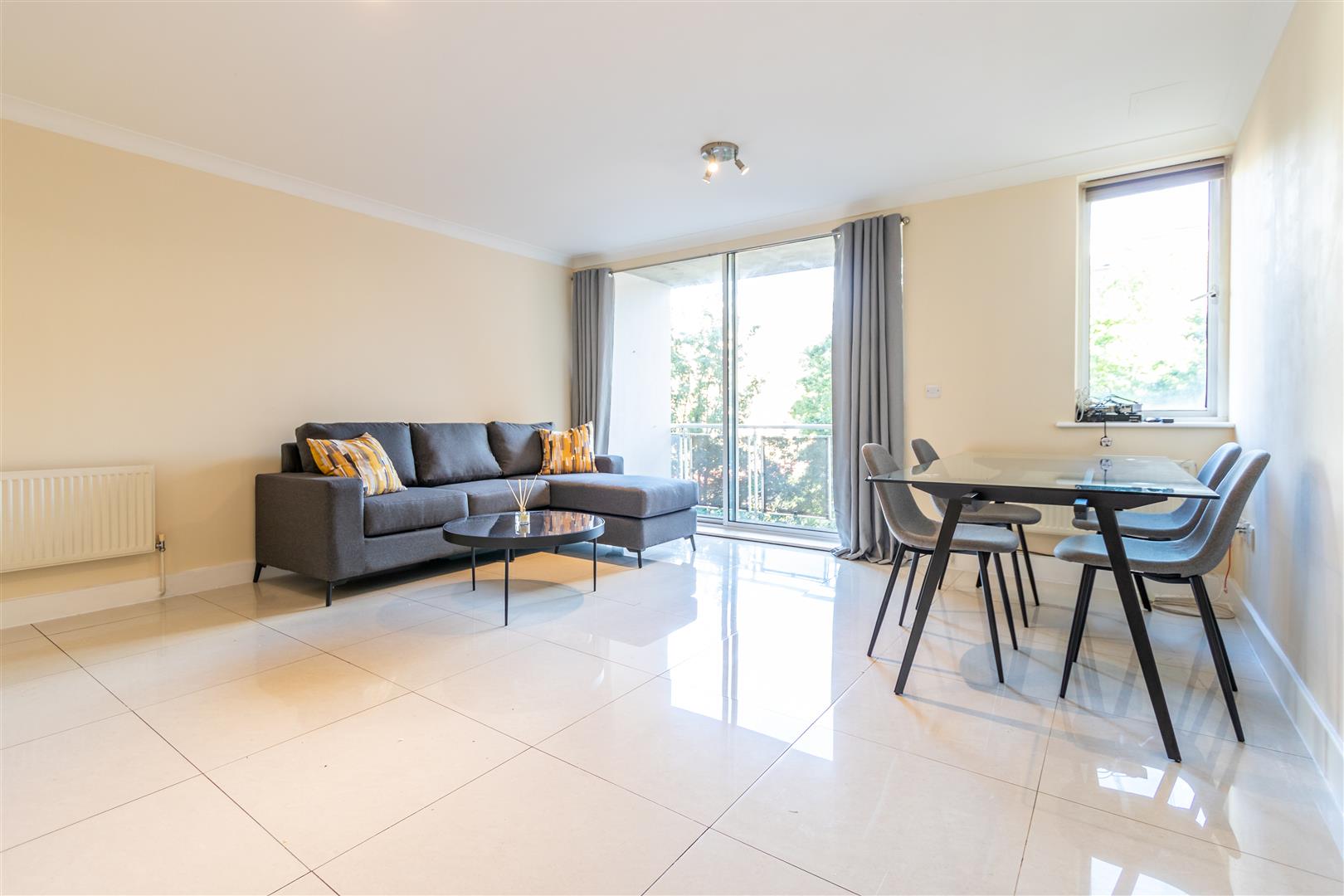 1 bed property in Regent Court, St John's Wood